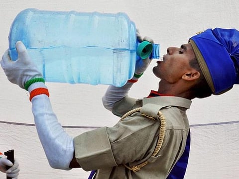 நம்மைச் சுற்றி: அளவுக்கு மிஞ்சினால் தண்ணீரும் நஞ்சு!﻿