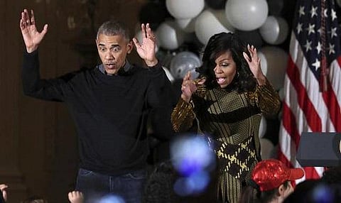 மைக்கேல் ஜாக்சனின்  திரில்லர் பாடலுக்கு  நடனம் ஆடிய ஒபாமா தம்பதி