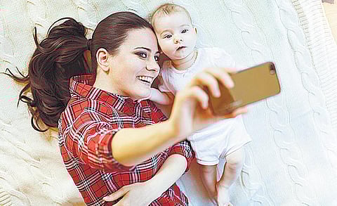 அறிவோம் தெளிவோம்: உங்கள் குழந்தையின் படம் ஃபேஸ்புக்கில் உள்ளதா?