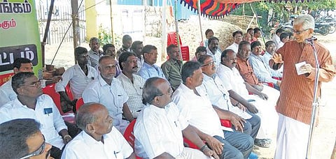 காவிரி பிரச்சினையில் விவசாயிகளுக்காக﻿ அரசு ஊழியர்கள் போராடுவது திருப்புமுனையை ஏற்படுத்தும்﻿: மன்னார்குடி ரெங்கநாதன் கருத்து