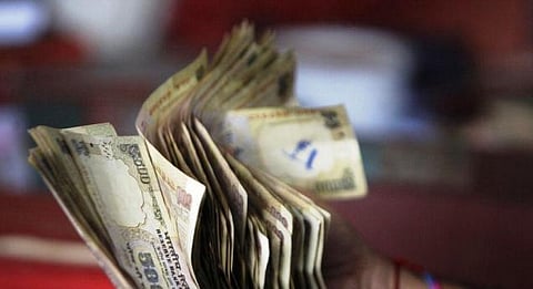 500, 1,000 ரூபாய் நோட்டுகளை﻿ அஞ்சல் நிலையங்களில் இன்று மாற்றிக்கொள்ளலாம்﻿