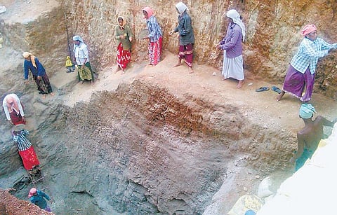 உள்ளாட்சி 47: இரு ஆண்டுகள்... 45 கிணறுகள்... வறட்சியை விரட்டிய வடகரப்பதி கிராமம்!