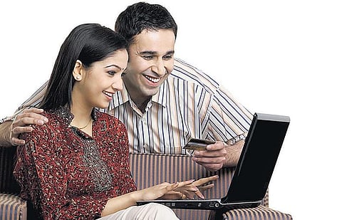 கணவனே தோழன்: குக்கர் வெயிட்கூட தூக்கியதில்லை