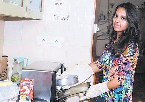 பிறந்தநாளுக்கு இவரிடம் ‘கேக்’கலாம்!﻿