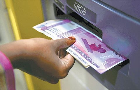 ஜன் தன் கணக்கில் ரூ.74 ஆயிரம் கோடி: வருமான வரித் துறை அதிர்ச்சி