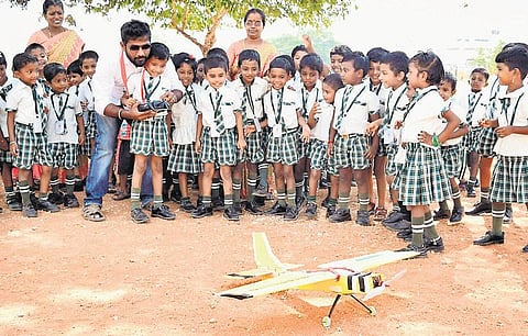 பள்ளிகளில் ‘ஸ்பேஸ் சயின்ஸ் கிளப்’﻿-விண்வெளி ஆராய்ச்சி கல்வியை எளிதாக கற்க விழிப்புணர்வு﻿: புதிய முயற்சியில் மதுரை பொறியாளர்