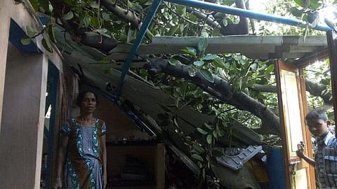 வார்தா விளைவு: கும்மிடிப்பூண்டி முகாமில் அடிப்படை உதவிகளுக்கு ஏங்கும் இலங்கைத் தமிழ் அகதிகள்