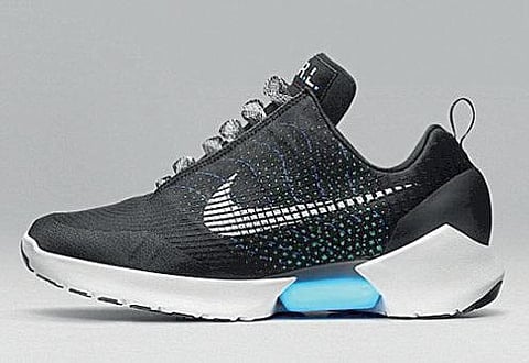 தகவல் வழங்கும் ஷூ