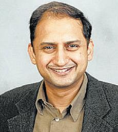 ஆர்பிஐ துணை கவர்னர் விரால் வி ஆச்சார்யா