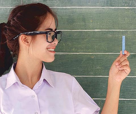 கேளாய் பெண்ணே! - சிலேட் குச்சி சாப்பிடும் பழக்கத்தை எப்படித் தடுப்பது?