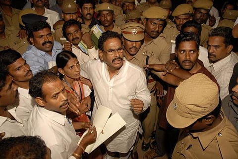 சொகுசு கார் மோசடி வழக்கில் இருந்து எம்.நடராஜனை விடுவிக்க நீதிமன்றம் மறுப்பு