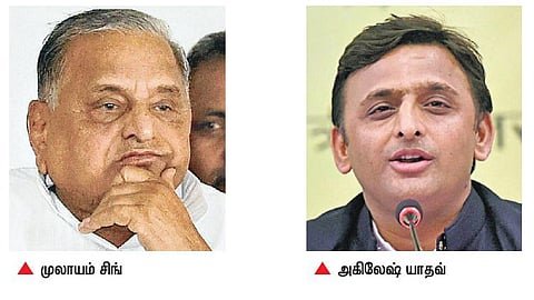 உத்தரப் பிரதேசத்தில் சமாஜ்வாதி கட்சியில் பிளவு: சைக்கிள் சின்னம் யாருக்கு?- 13-ம் தேதி தேர்தல் ஆணையம் விசாரணை