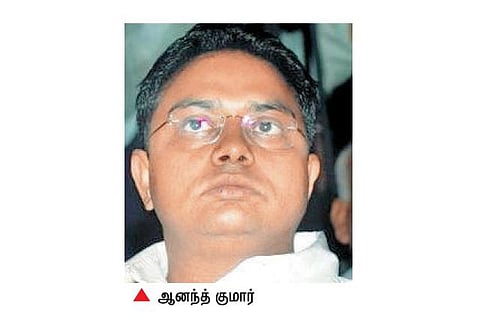 போலி நிறுவனங்களை நடத்திவரும்﻿ மாயாவதி சகோதரருக்கு மற்ற கட்சித் தலைவர்களுடன் தொடர்பு﻿