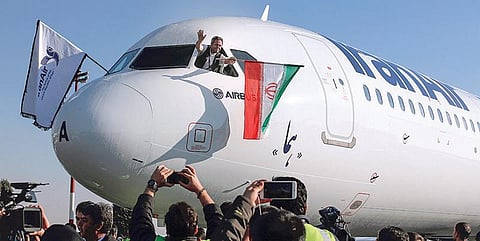 ஈரானுக்கு கிடைத்த முதல் விமானம்!﻿