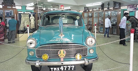 எம்.ஜி.ஆர். நினைவு இல்லத்தில் இப்போதும் குவியும் கூட்டம்﻿﻿