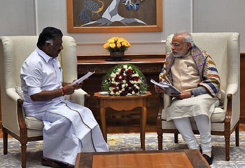 பிரதமருடன் முதல்வர் ஓபிஎஸ் சந்திப்பு: ஜல்லிக்கட்டு அவசரச் சட்டம் இயற்ற வலியுறுத்தல்