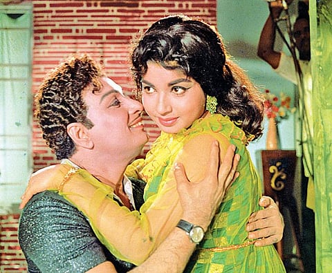 என்னருமை தோழி..! 20: எம்.ஜி.ஆருக்கு ஆலோசனை!