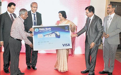 பணமதிப்பு நீக்க பிரச்சினை விரைவில் சரியாகும்: அருந்ததி பட்டாச்சார்யா கருத்து﻿