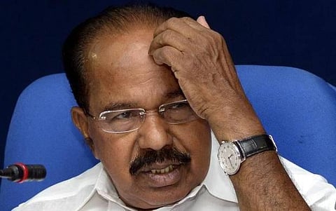 பொருளாதாரப் பிரச்சினைக்கு பதில் இல்லை﻿: வீரப்ப மொய்லி