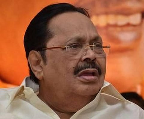 முதல்வராக நீடிக்க ஓ.பன்னீர்செல்வத்துக்கு நெருக்கடி வந்தால் உதவுவது குறித்து திமுக முடிவெடுக்கும்: துரைமுருகன் தகவல்