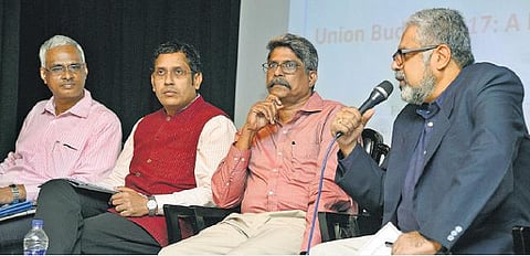 ‘கடன் வளர்ச்சி விகிதத்தை உயர்த்த வேண்டும்’﻿