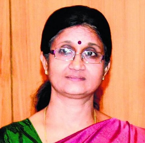 தமிழக அரசு ஆலோசகராக இருந்த ஷீலா பாலகிருஷ்ணன் ராஜினாமா ஏற்பு﻿