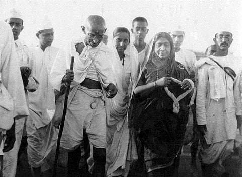 என்றும் காந்தி!- 6: சத்தியாகிரகம் என்பது பலவீனர்களின் ஆயுதமல்ல!