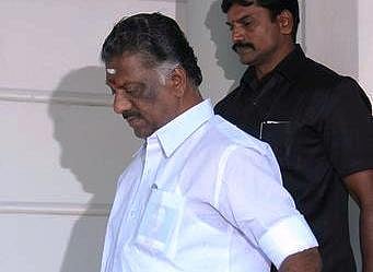 ஜெயலலிதா வாழ்ந்த வீட்டை நினைவு இல்லமாக மாற்றுவோம்﻿: முதல்வர் ஓபிஎஸ் உறுதி﻿