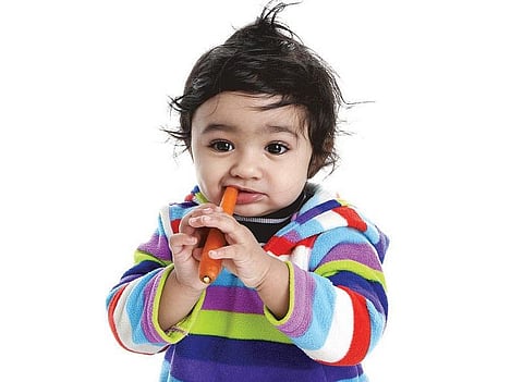 ‘காரட்’ சாப்பிட்டால் கண்ணாடியைக் கழற்றிவிட முடியுமா?