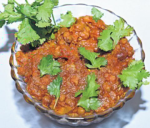 தேர்வு நேர சத்துணவு: பயறு மசாலா கறி