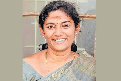 ஓ.பி.எஸ். எடுத்த முடிவை உலகத் தமிழர்கள் பாராட்டுகின்றனர்﻿: சத்தியபாமா எம்பி கருத்து