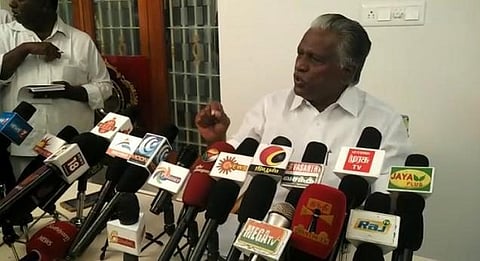 ஆர்.கே.நகரில் இன்று நடைபெறும்﻿ ஓபிஎஸ் பங்கேற்கும் விழாவில் இடையூறு ஏற்படுத்த முயற்சி﻿: சசிகலா தரப்பு மீது குற்றச்சாட்டு﻿