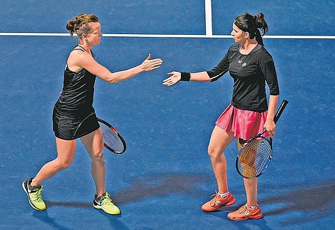 துபாய் டென்னிஸ் போட்டி﻿﻿: அரை இறுதியில் சானியா ஜோடி﻿﻿