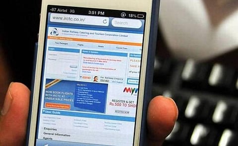 விரைவில் அமலாகிறது ஆன்லைன் ரயில் டிக்கெட் முன்பதிவுக்கு கட்டாய ஆதார் எண்