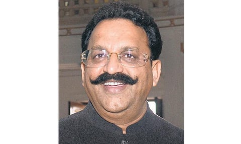 சிறையில் இருந்து உ.பி. தேர்தலில் போட்டியிடும் கைதிகள்﻿