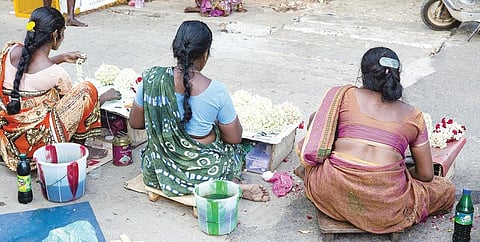 சமத்துவம் பயில்வோம்: சம்பாதிக்கும் இயந்திரமா பெண்?