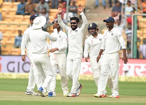 டெஸ்ட் பந்துவீச்சுத் தரவரிசையில் முதன் முறையாக ஜடேஜா முதலிடம்