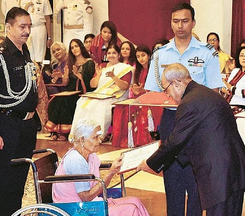 பாலின பாகுபாட்டுக்கு இடம் இல்லை﻿: மகளிர் தின விழாவில் பிரணாப் முகர்ஜி கருத்து