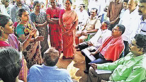 கோவை மாவட்டம் வரப்பாளையத்தில்﻿ தாழ்த்தப்பட்டோர் மீது சாதி ரீதியிலான தாக்குதல் நடந்துள்ளது﻿: தேசிய தாழ்த்தப்பட்டோர், பழங்குடியினர் ஆணையக் குழு தகவல்﻿