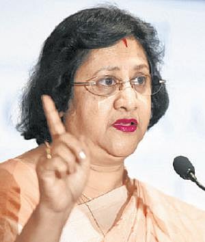 விவசாயக் கடன் தள்ளுபடி நடவடிக்கை வங்கிக் கடனைத் திரும்ப செலுத்தும் முறையை கடுமையாக பாதிக்கும்: எஸ்பிஐ தலைவர் அருந்ததி பட்டாச்சார்யா கருத்து﻿