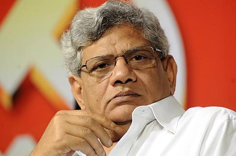 பண மதிப்பு நீக்க நடவடிக்கைக்கு பிறகு வங்கிகளில் டெபாசிட் செய்யப்பட்ட பழைய ரூபாய் மதிப்பை தெரிவிக்காதது ஏன்?﻿ - மத்திய அரசுக்கு சீதாராம் யெச்சூரி கேள்வி﻿