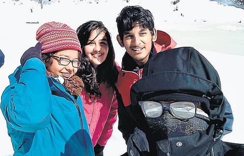 இமயமலை சிகரத்தில் ஏறி சாதித்த மதுரை பள்ளி மாணவர்கள்﻿