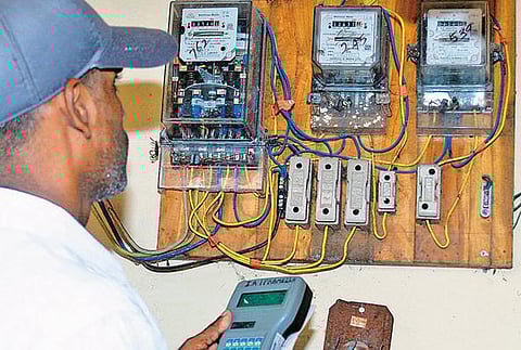 அறிவிக்கப்படாத மின் தடை﻿: உங்கள் குரலில் வாசகர் புகார்﻿