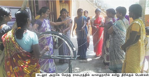 வானவில் பெண்கள்: கயிற்றால் உயர்ந்த வாழ்க்கை