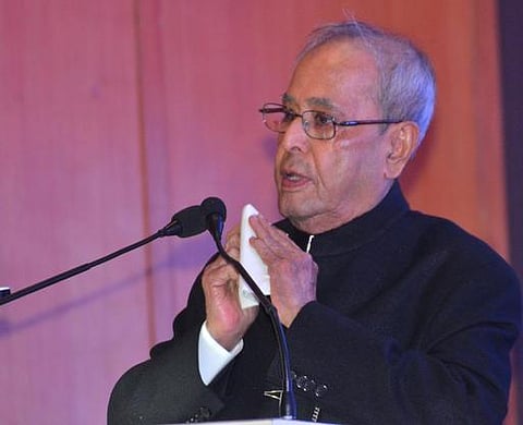 ரூ.2 லட்சத்துக்கு மேல் ரொக்க பரிவர்த்தனை தடை: நிதி மசோதாவுக்கு பிரணாப் ஒப்புதல்