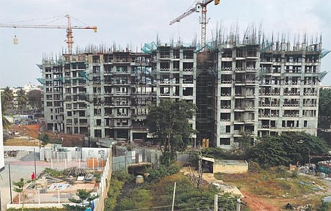 நெருக்கடிகளில் இருந்து மீளாத சென்னை கட்டுமானத் துறை﻿