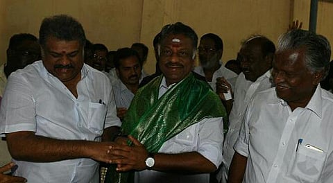 மதுசூதனனுக்கு தமாகா ஆதரவு﻿: ஓபிஎஸ்ஸின் தர்மயுத்தத்துக்கு துணைநிற்போம்﻿- தமாகா தலைவர் ஜி.கே.வாசன் அறிவிப்பு﻿