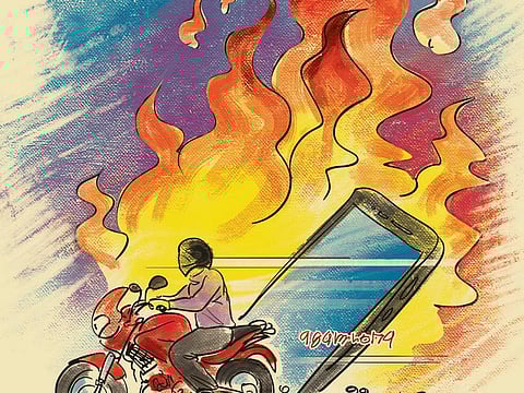 தேநீர் கவிதை: சுடரின் நெருப்பொன்று...