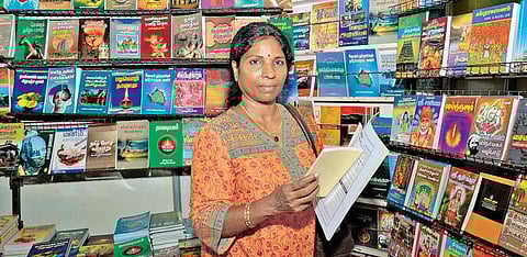 ஒரு பிரபலம் ஒரு பார்வை - சாலையில் நடப்பதும் சாதனையே!