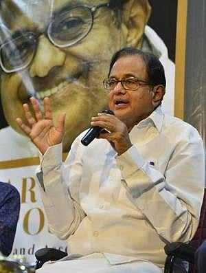 தருண் விஜய்யின் ‘நிறவெறி’ கருத்துக்கு சிதம்பரம் பதிலடி